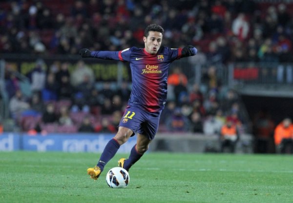 AS: Thiago rời nhân viên huấn luyện của Barcelona vào năm ngoái vì các vấn đề về thuế và phải trở về Vương quốc Anh để sống