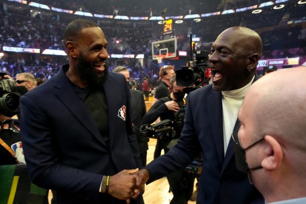 Dầu gội nói về năm người khởi đầu trong lịch sử: Kidd, Jordan, James, KG, O Neal