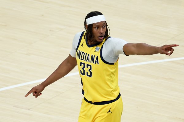 Turner: Các phong cách của Bucks và Pacers không khác biệt đáng kể. Bucks có xu hướng chơi nhanh hơn