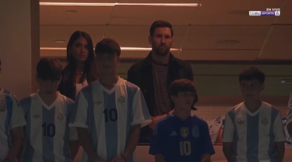 Argentina vs Venezuela tổ chức phút mặc niệm trước trận đấu 