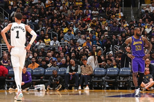 Top 10 cầu thủ thu thập được nhiều thẻ sao nhất trong mùa giải: Wen Ban xếp thứ nhất, Lào LeBron thứ hai, Curry thứ tư