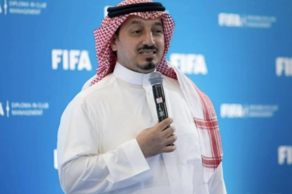à? Chủ tịch LĐBĐ Saudi Arabia: ĐT Jeddah không đủ điều kiện tham dự, có thể bị tước chức vô địch Siêu cúp Saudi Arabia
