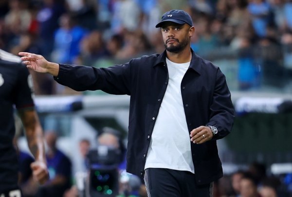 Theo dõi đồng đội: Tinh thần đồng đội của Kompany đã lan lên đỉnh cao và anh ấy đã chuyển từ một điểm dừng thành một lựa chọn lý tưởng