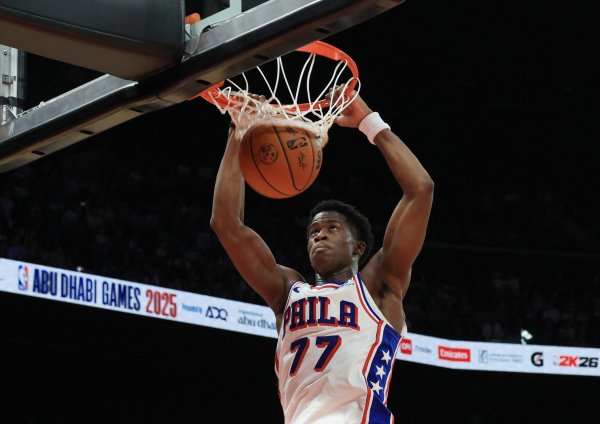 Người truyền thông: Tin vui là VJ đã thể hiện được tiềm năng ngôi sao của mình. Tin xấu là Embiid vẫn còn cách xa mức 100%.