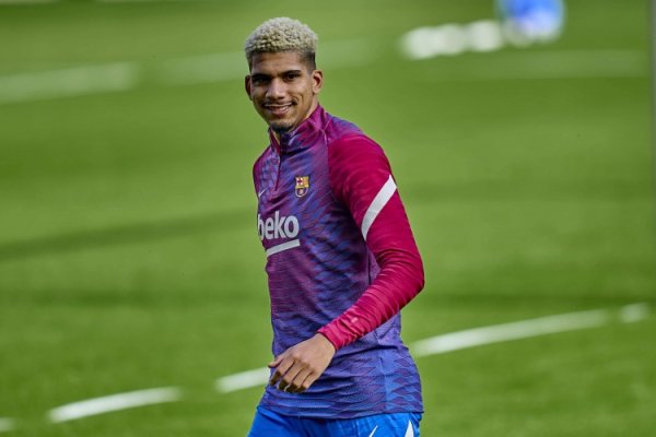 Araujo: Hôm nay tôi không muốn nói về Yamal, anh ấy là một cầu thủ tuyệt vời và biết mình phải làm gì