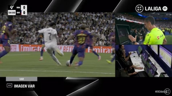 Chính thức: CTA xác định Vinicius phạm lỗi với Yamal và quả phạt đền phải bị hủy bỏ. Garcia chủ động chơi bóng bằng tay