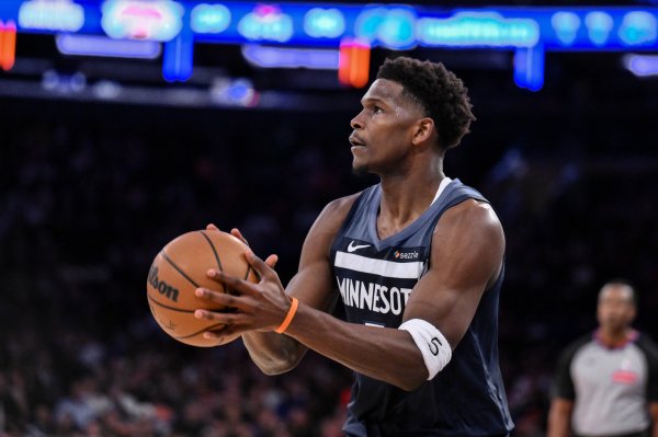 Shams: Edwards được phép trở lại và sẽ thi đấu trong trận đấu hôm nay giữa Timberwolves và Knicks!