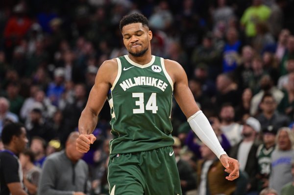 Perkins: Khi nói đến vòng loại trực tiếp và ứng cử viên vô địch, tôi chỉ thảo luận về Western Conference. Các đội của Hội nghị phía Đông thật vô nghĩa.